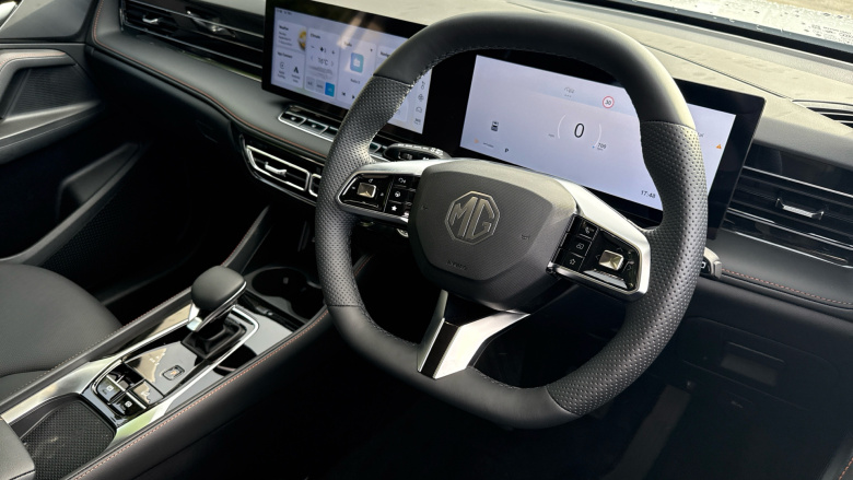 MG HS 1.5 T-GDI Trophy 5dr DCT Petrol Hatchback